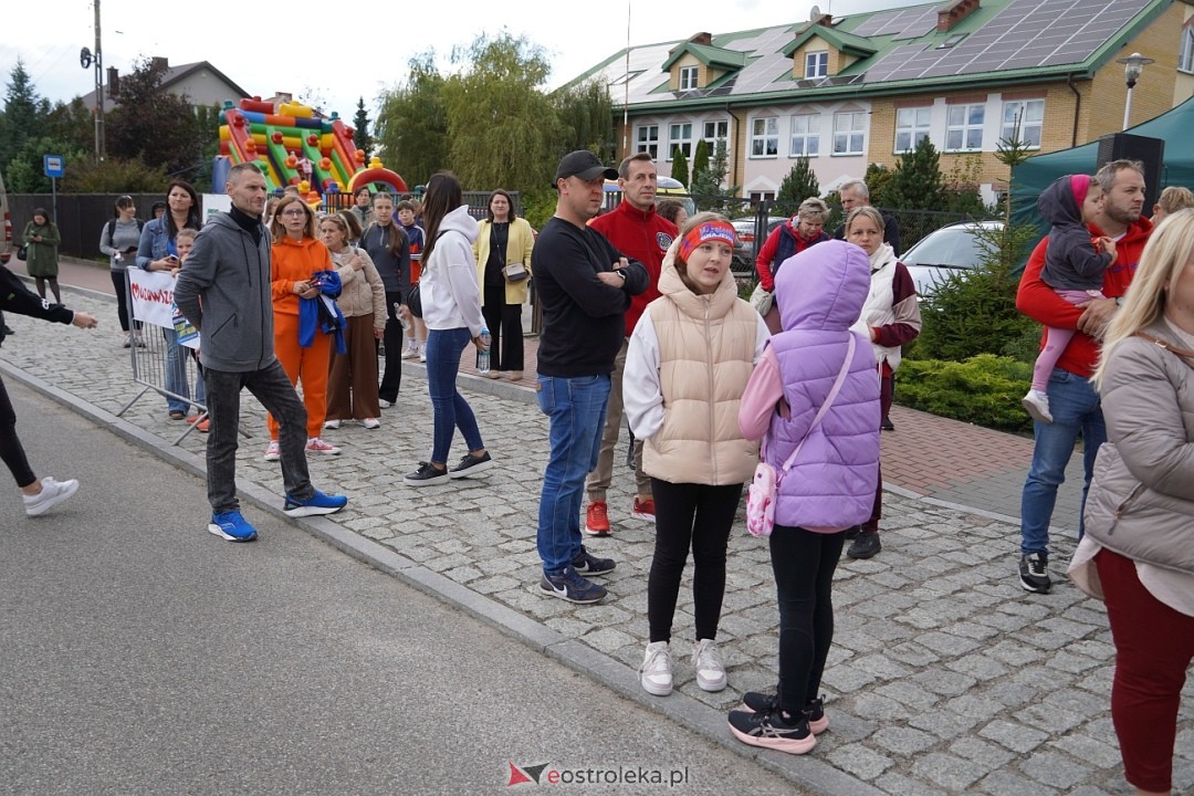 II Festiwal Biegowy i Nordic Walking, o Puchar Wójta Gminy Olszewo-Borki [28.09.2025] - zdjęcie #107 - eOstroleka.pl