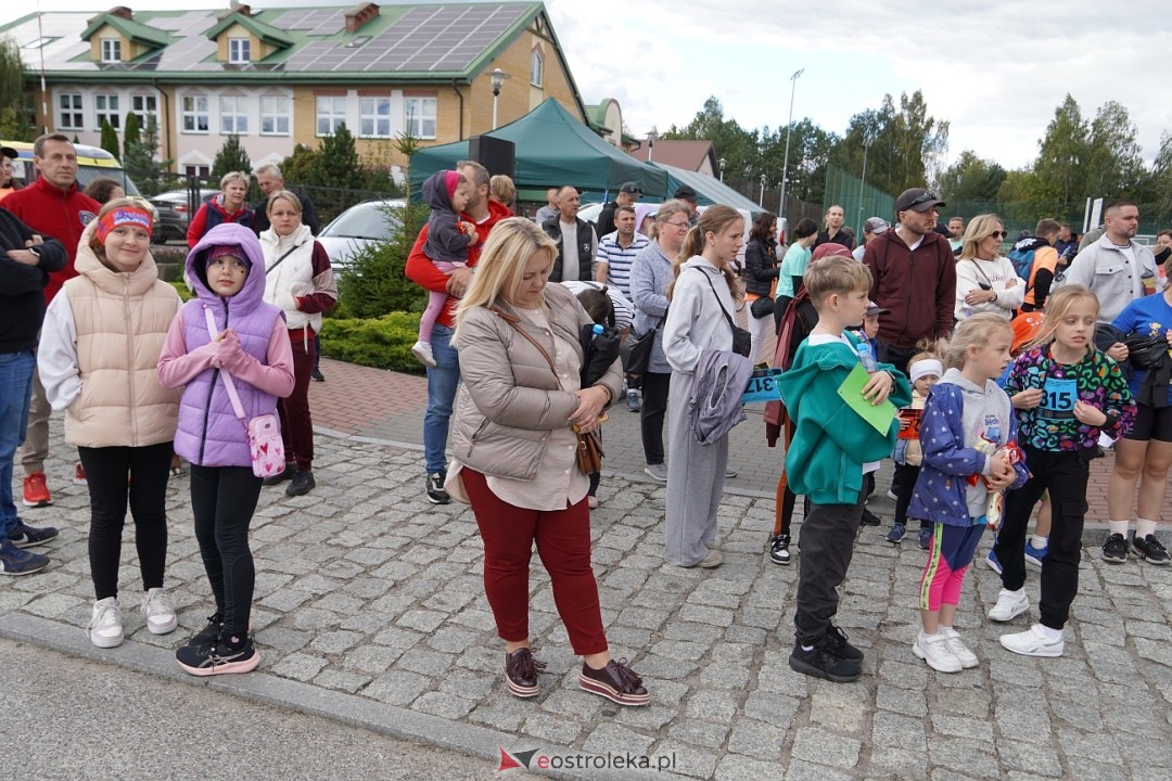 II Festiwal Biegowy i Nordic Walking, o Puchar Wójta Gminy Olszewo-Borki [28.09.2025] - zdjęcie #106 - eOstroleka.pl