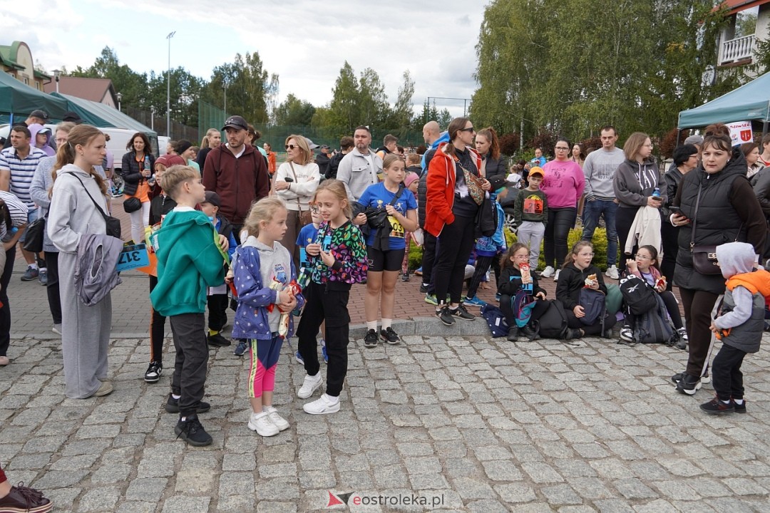 II Festiwal Biegowy i Nordic Walking, o Puchar Wójta Gminy Olszewo-Borki [28.09.2025] - zdjęcie #105 - eOstroleka.pl