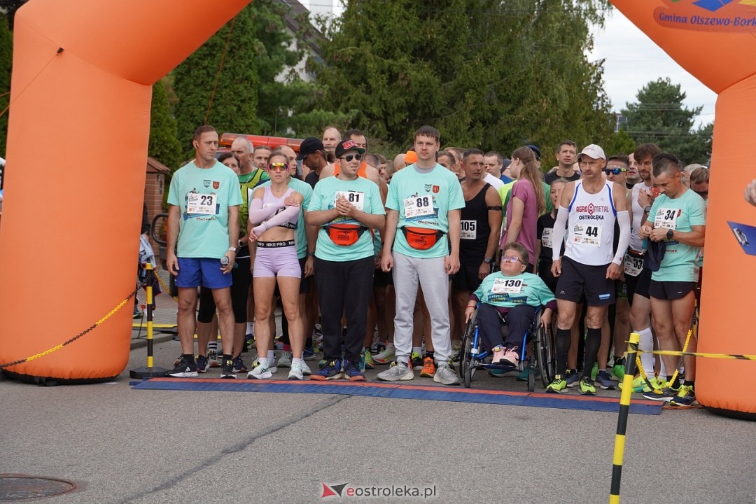 II Festiwal Biegowy i Nordic Walking, o Puchar Wójta Gminy Olszewo-Borki [28.09.2025] - zdjęcie #100 - eOstroleka.pl