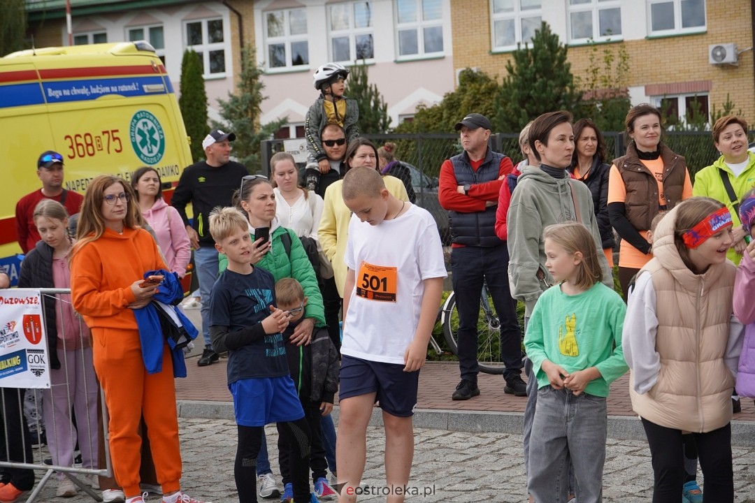 II Festiwal Biegowy i Nordic Walking, o Puchar Wójta Gminy Olszewo-Borki [28.09.2025] - zdjęcie #94 - eOstroleka.pl