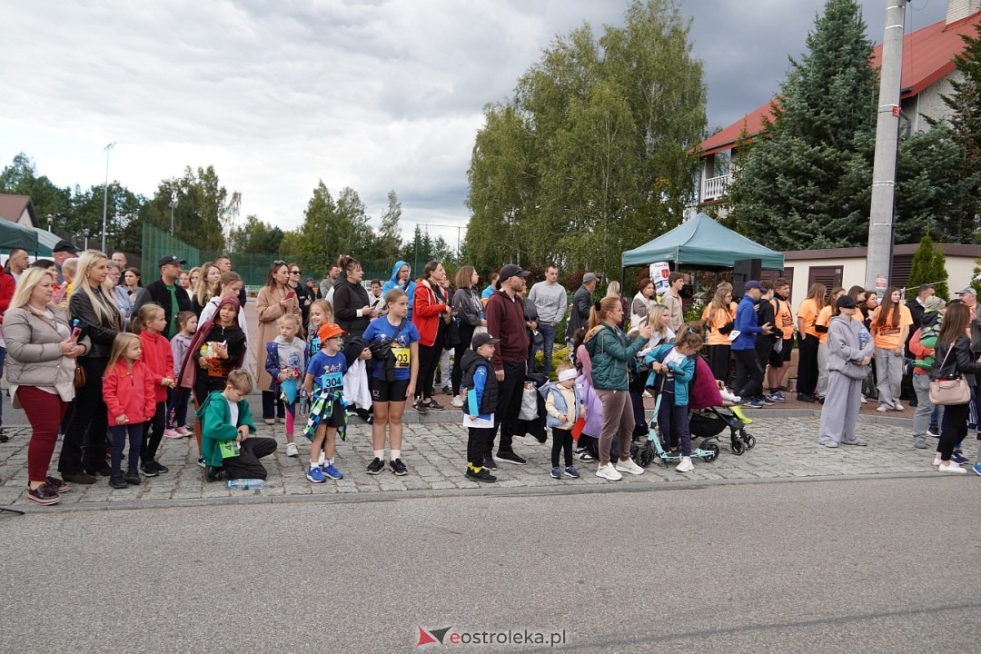 II Festiwal Biegowy i Nordic Walking, o Puchar Wójta Gminy Olszewo-Borki [28.09.2025] - zdjęcie #89 - eOstroleka.pl