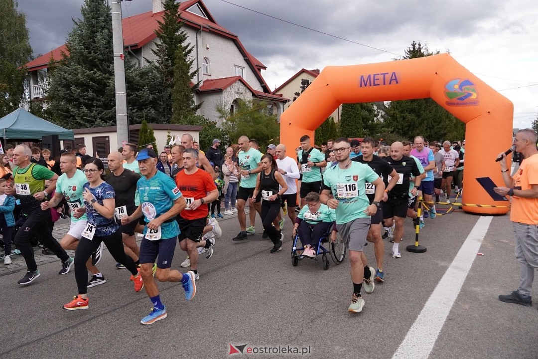 II Festiwal Biegowy i Nordic Walking, o Puchar Wójta Gminy Olszewo-Borki [28.09.2025] - zdjęcie #78 - eOstroleka.pl