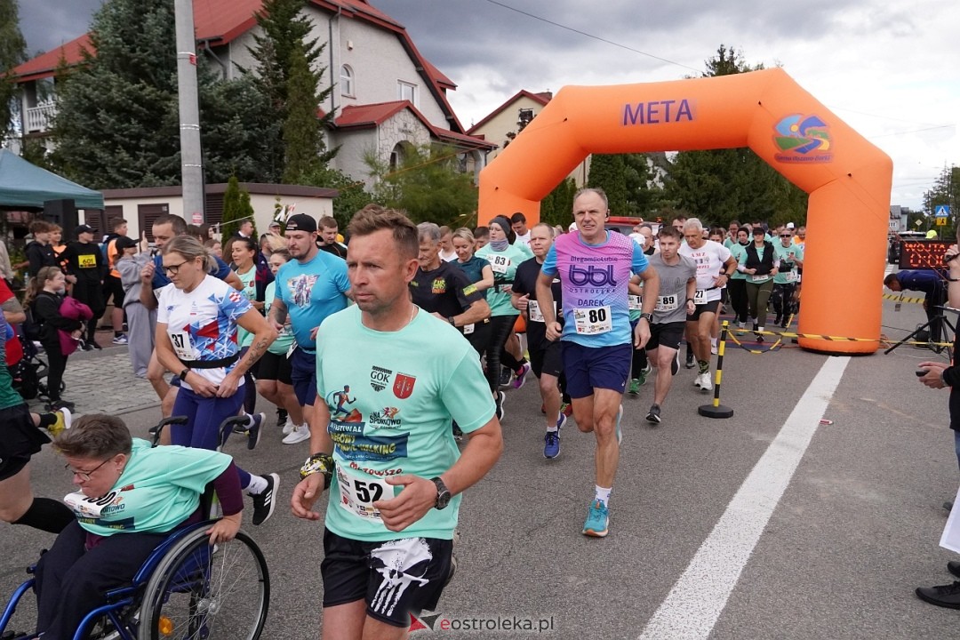 II Festiwal Biegowy i Nordic Walking, o Puchar Wójta Gminy Olszewo-Borki [28.09.2025] - zdjęcie #74 - eOstroleka.pl