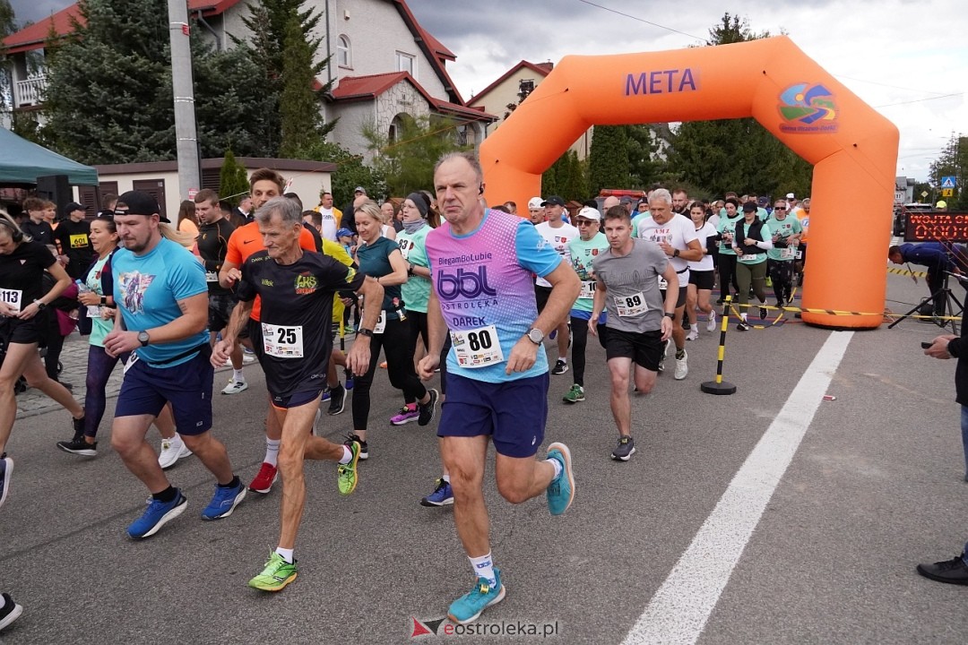 II Festiwal Biegowy i Nordic Walking, o Puchar Wójta Gminy Olszewo-Borki [28.09.2025] - zdjęcie #73 - eOstroleka.pl