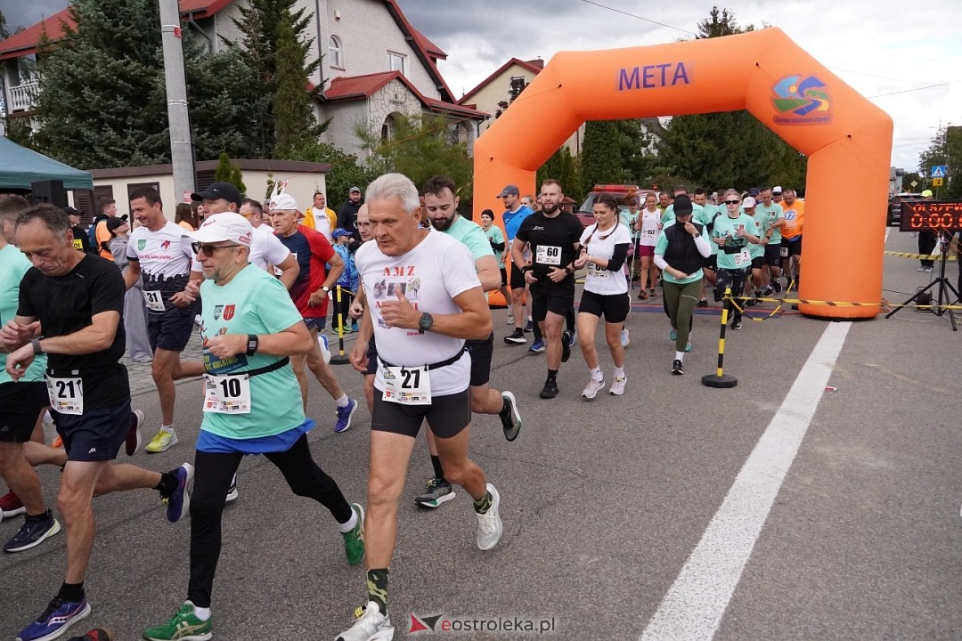 II Festiwal Biegowy i Nordic Walking, o Puchar Wójta Gminy Olszewo-Borki [28.09.2025] - zdjęcie #70 - eOstroleka.pl