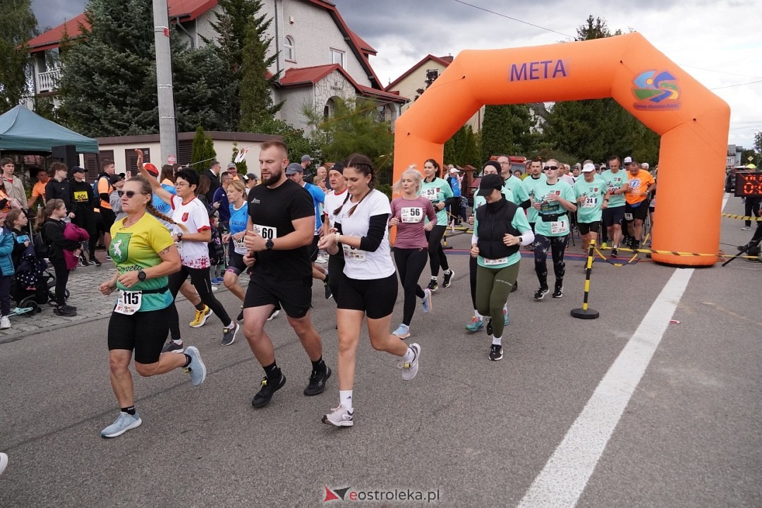 II Festiwal Biegowy i Nordic Walking, o Puchar Wójta Gminy Olszewo-Borki [28.09.2025] - zdjęcie #68 - eOstroleka.pl