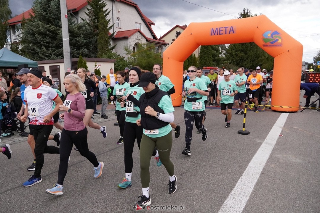 II Festiwal Biegowy i Nordic Walking, o Puchar Wójta Gminy Olszewo-Borki [28.09.2025] - zdjęcie #66 - eOstroleka.pl