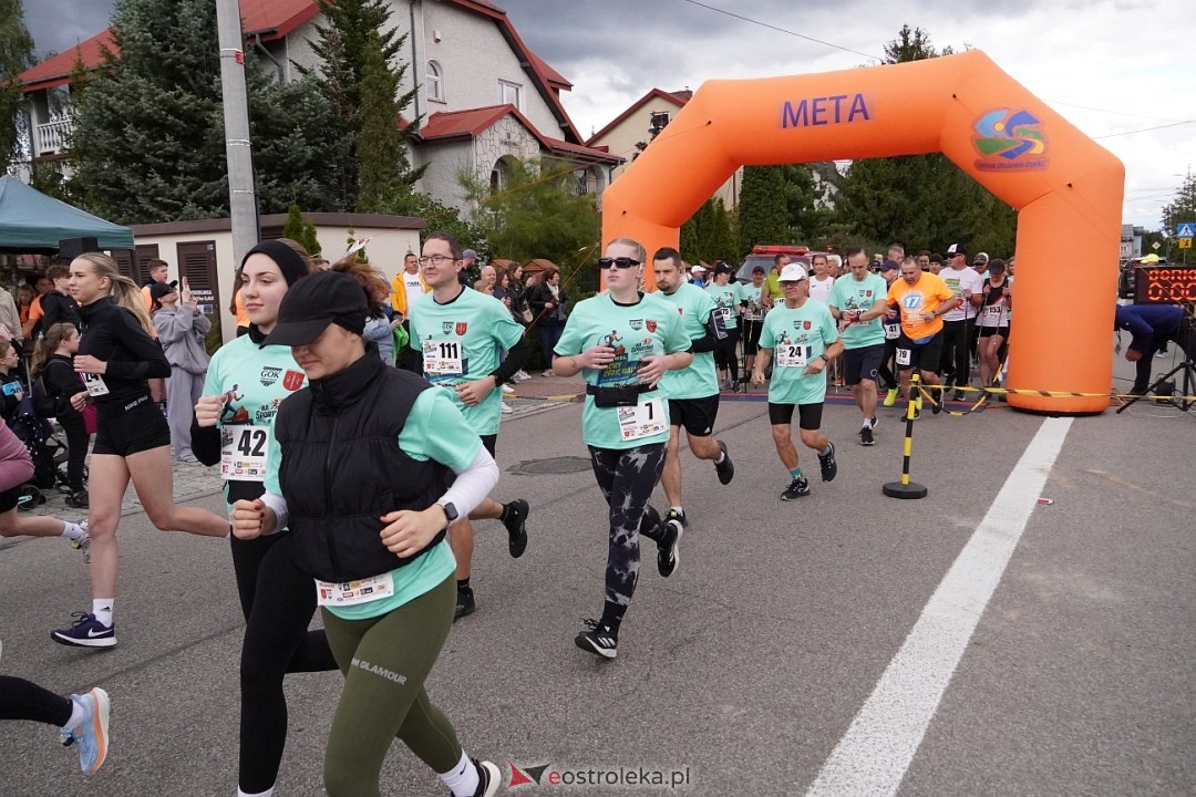 II Festiwal Biegowy i Nordic Walking, o Puchar Wójta Gminy Olszewo-Borki [28.09.2025] - zdjęcie #65 - eOstroleka.pl