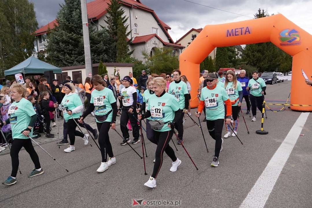 II Festiwal Biegowy i Nordic Walking, o Puchar Wójta Gminy Olszewo-Borki [28.09.2025] - zdjęcie #54 - eOstroleka.pl