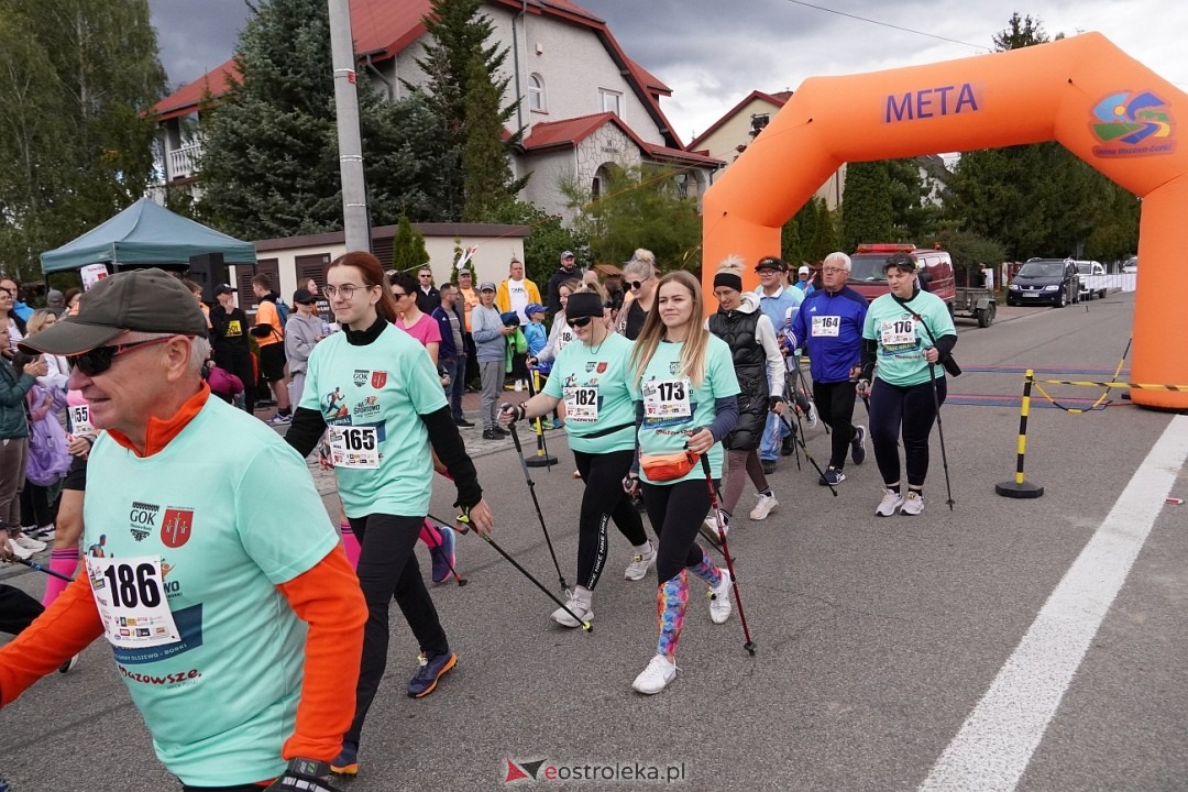 II Festiwal Biegowy i Nordic Walking, o Puchar Wójta Gminy Olszewo-Borki [28.09.2025] - zdjęcie #51 - eOstroleka.pl