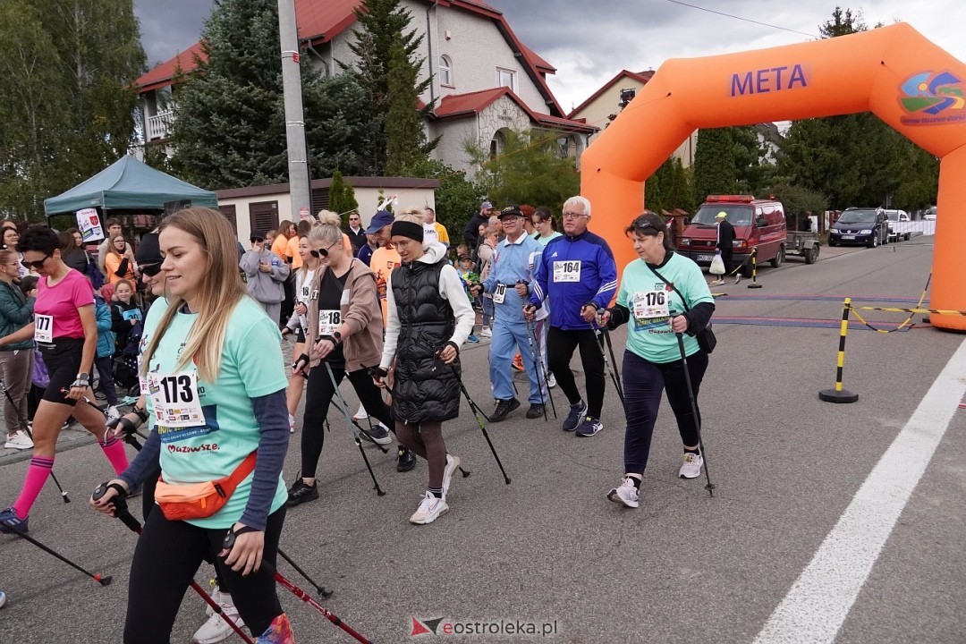 II Festiwal Biegowy i Nordic Walking, o Puchar Wójta Gminy Olszewo-Borki [28.09.2025] - zdjęcie #48 - eOstroleka.pl