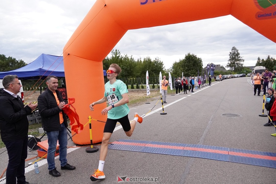 II Festiwal Biegowy i Nordic Walking, o Puchar Wójta Gminy Olszewo-Borki [28.09.2025] - zdjęcie #40 - eOstroleka.pl