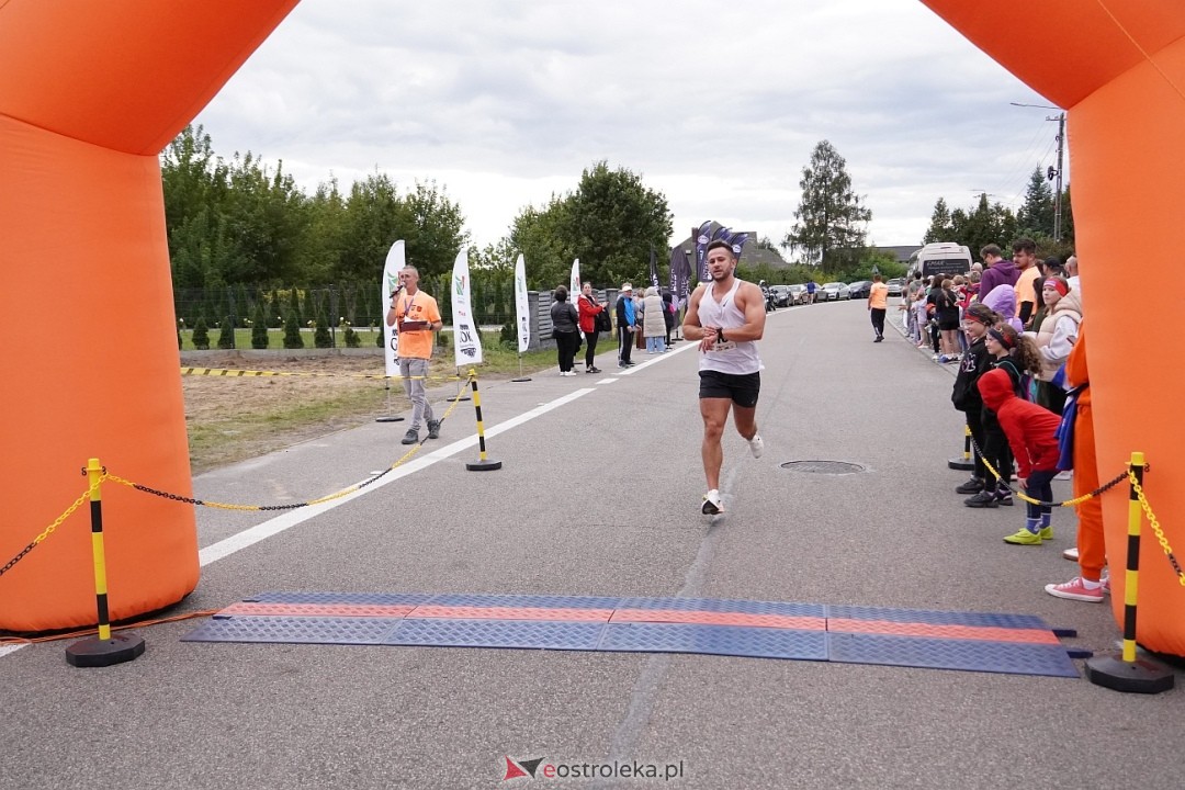 II Festiwal Biegowy i Nordic Walking, o Puchar Wójta Gminy Olszewo-Borki [28.09.2025] - zdjęcie #34 - eOstroleka.pl