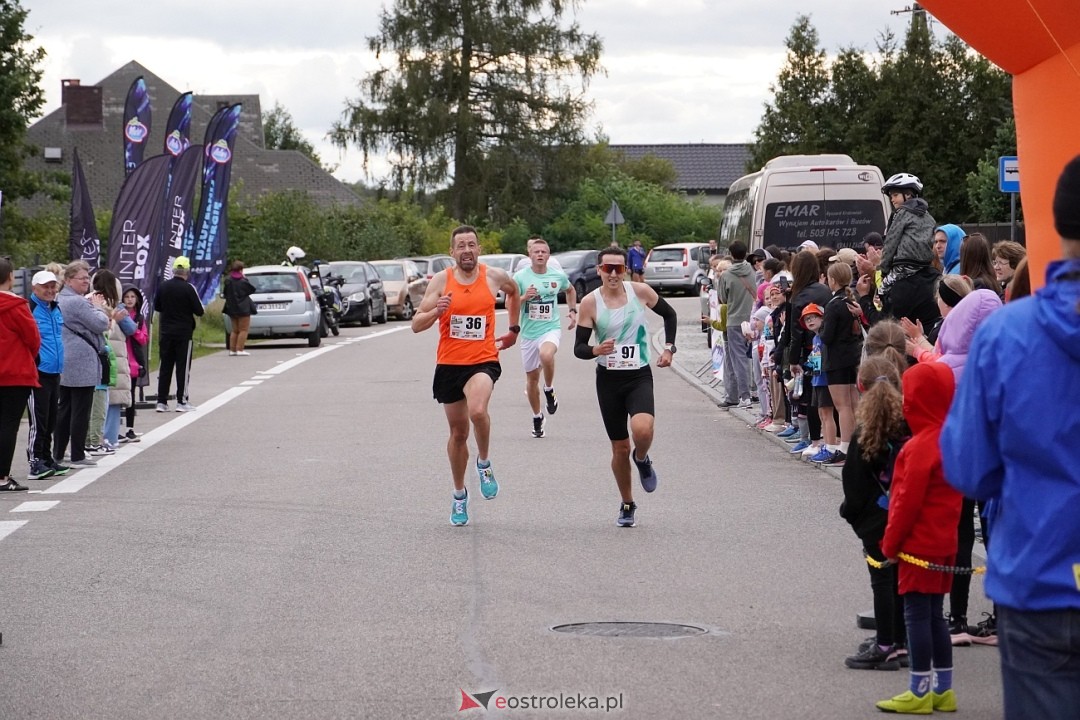 II Festiwal Biegowy i Nordic Walking, o Puchar Wójta Gminy Olszewo-Borki [28.09.2025] - zdjęcie #29 - eOstroleka.pl