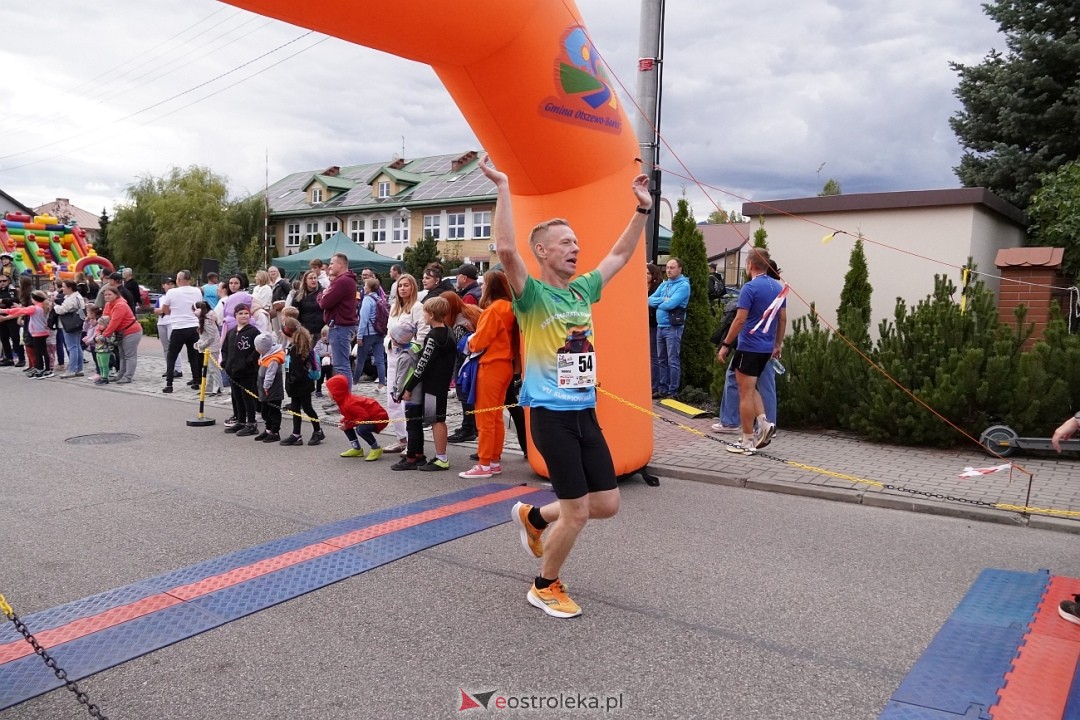 II Festiwal Biegowy i Nordic Walking, o Puchar Wójta Gminy Olszewo-Borki [28.09.2025] - zdjęcie #19 - eOstroleka.pl