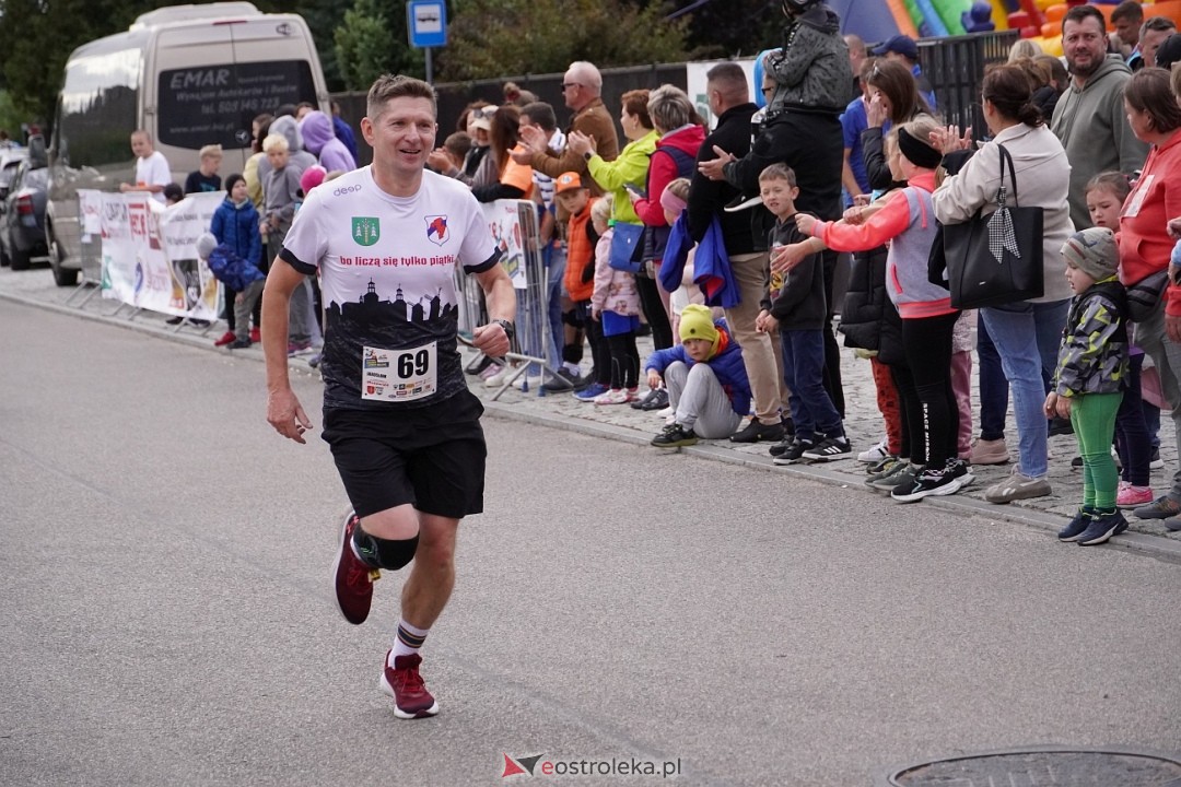 II Festiwal Biegowy i Nordic Walking, o Puchar Wójta Gminy Olszewo-Borki [28.09.2025] - zdjęcie #15 - eOstroleka.pl