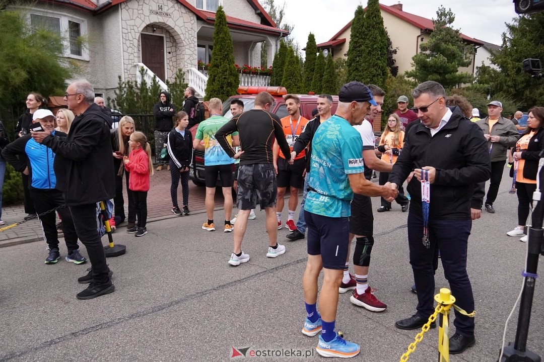 II Festiwal Biegowy i Nordic Walking, o Puchar Wójta Gminy Olszewo-Borki [28.09.2025] - zdjęcie #11 - eOstroleka.pl