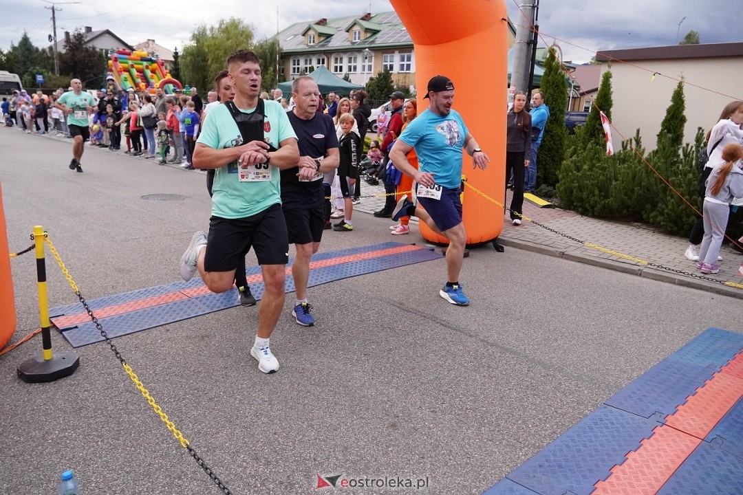 II Festiwal Biegowy i Nordic Walking, o Puchar Wójta Gminy Olszewo-Borki [28.09.2025] - zdjęcie #9 - eOstroleka.pl