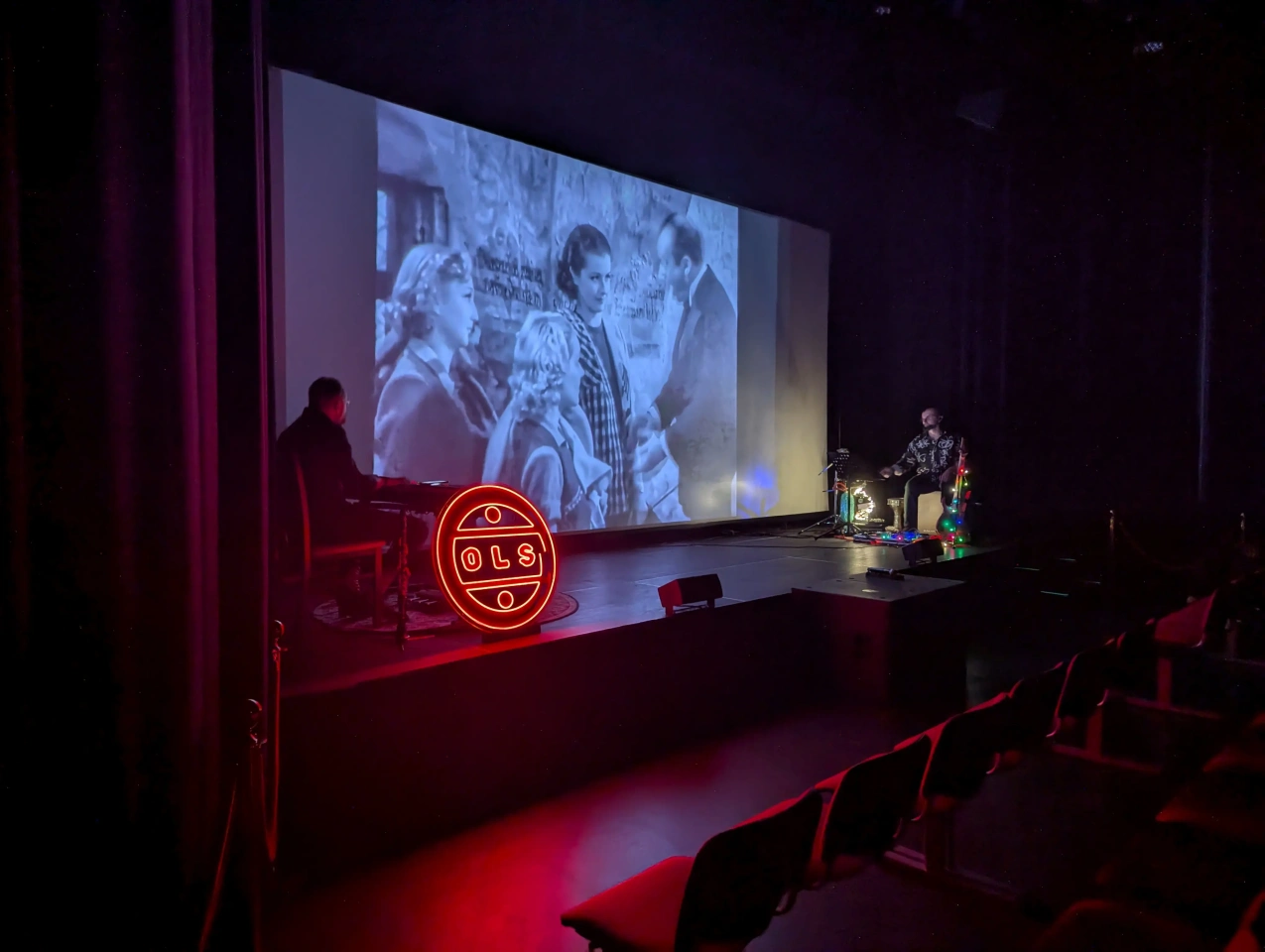 „W starym kinie...” w Muzeum Żołnierzy Wyklętych [28.09.2025] - zdjęcie #7 - eOstroleka.pl