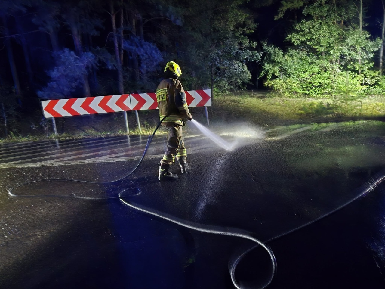Kłopotliwy incydent na obrzeżach Ostrołęki [01.10.2025] - zdjęcie #7 - eOstroleka.pl