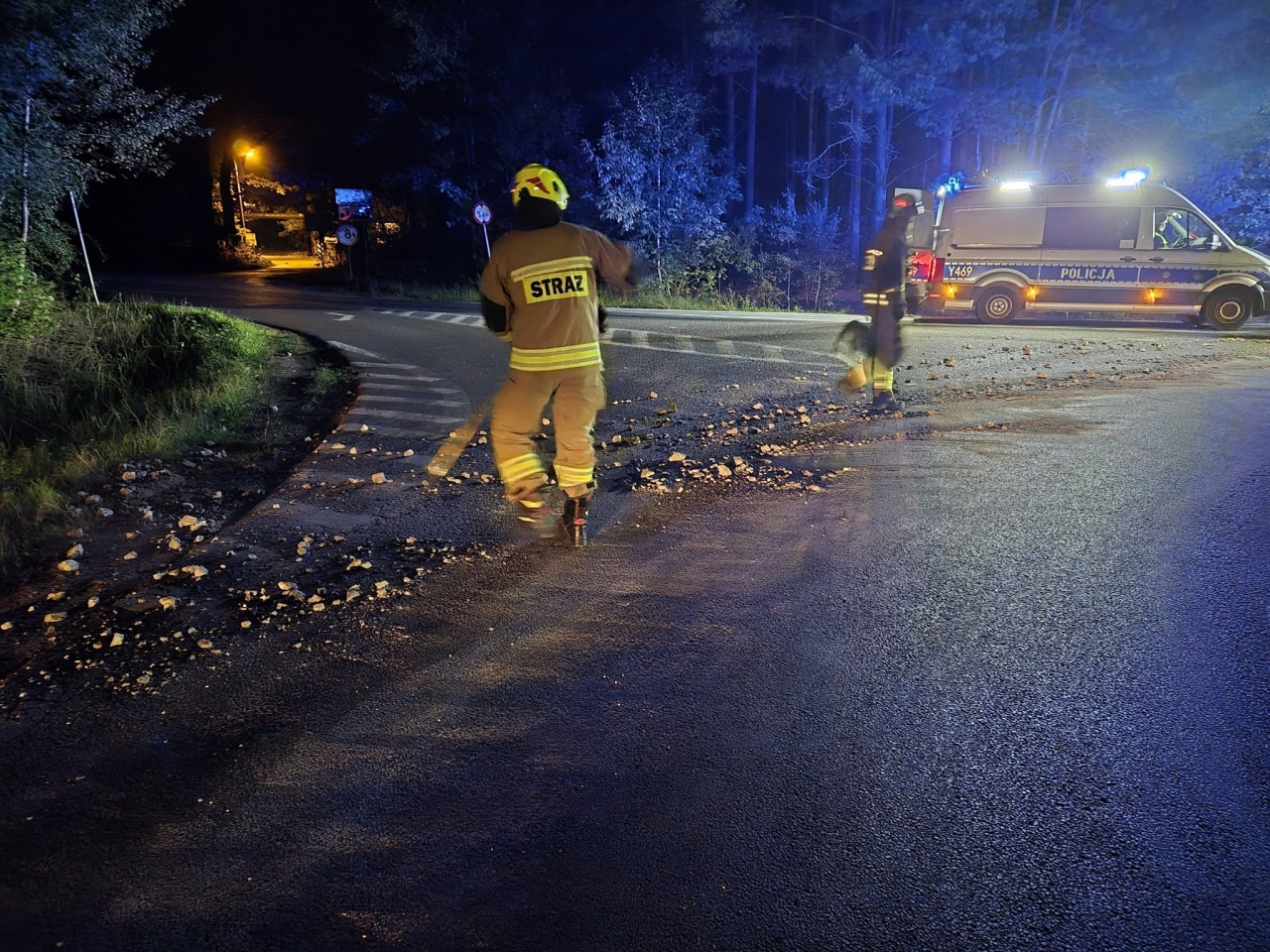 Kłopotliwy incydent na obrzeżach Ostrołęki [01.10.2025] - zdjęcie #1 - eOstroleka.pl