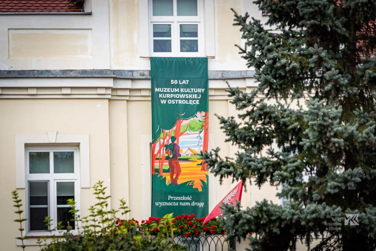 Spacer historyczny z Muzeum Kultury Kurpiowskiej [01.10.2025] - zdjęcie #6 - eOstroleka.pl