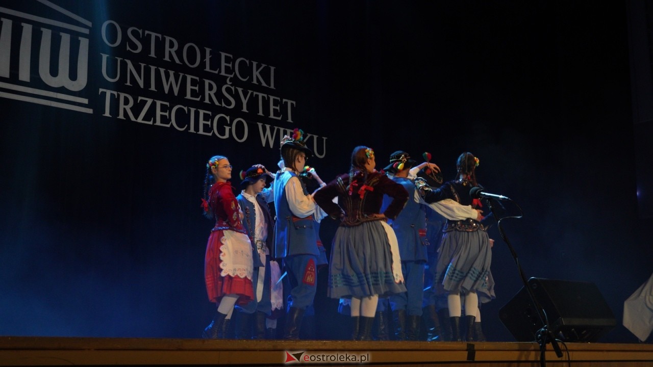 Inauguracja roku Ostrołęckiego Uniwersytetu Trzeciego Wieku [01.10.2025] - zdjęcie #28 - eOstroleka.pl