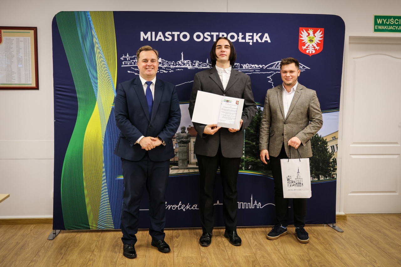 Podsumowanie III kadencji Młodzieżowej Rady Miasta [02.10.2025] - zdjęcie #45 - eOstroleka.pl