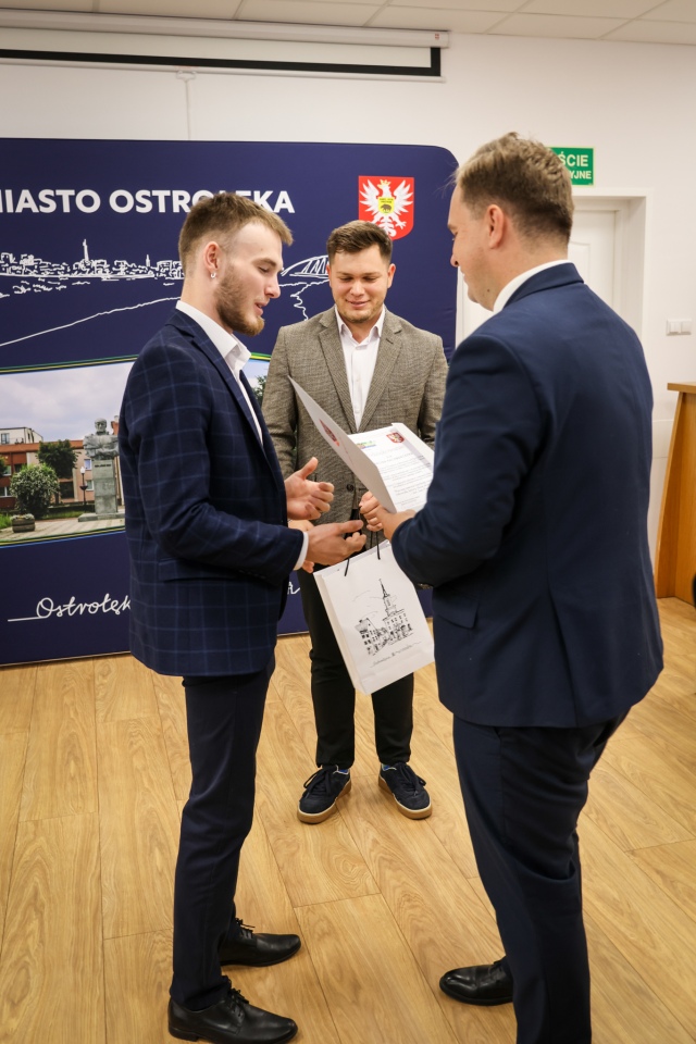 Podsumowanie III kadencji Młodzieżowej Rady Miasta [02.10.2025] - zdjęcie #41 - eOstroleka.pl
