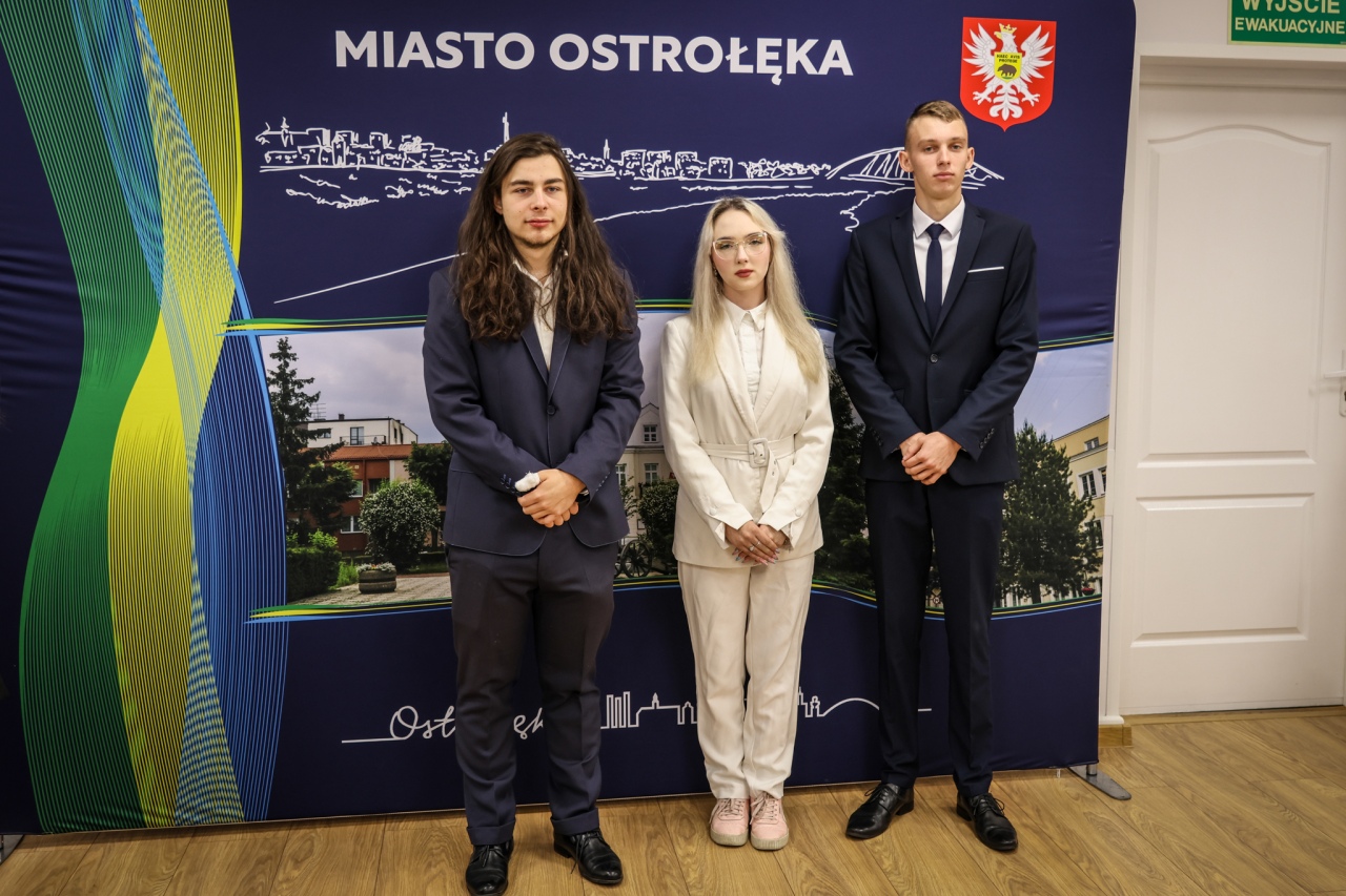 Podsumowanie III kadencji Młodzieżowej Rady Miasta [02.10.2025] - zdjęcie #30 - eOstroleka.pl