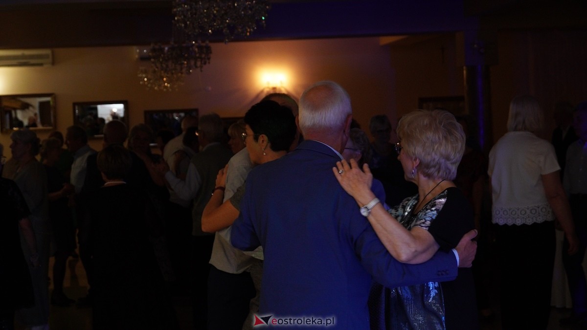 Jak za dawnych lat - potańcówka w gminie Olszewo-Borki [02.10.2025] - zdjęcie #58 - eOstroleka.pl