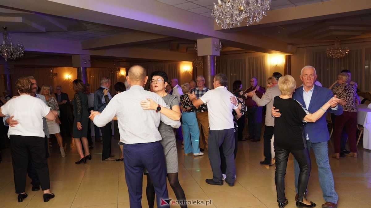 Jak za dawnych lat - potańcówka w gminie Olszewo-Borki [02.10.2025] - zdjęcie #55 - eOstroleka.pl