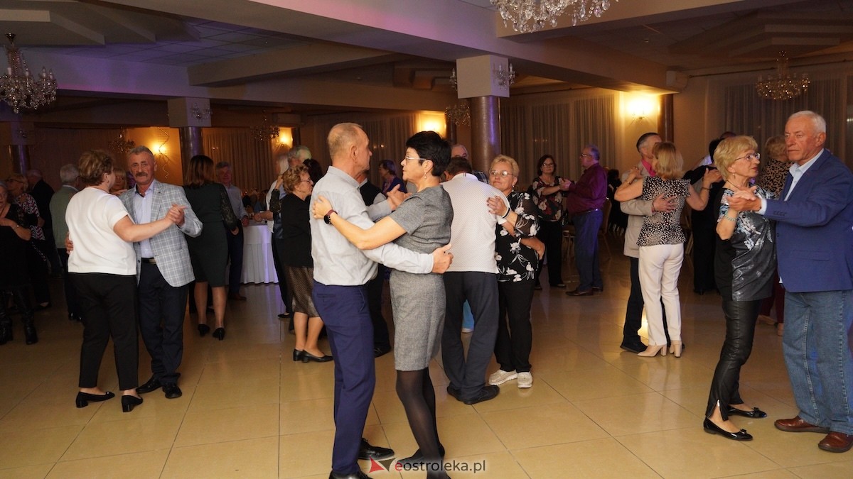 Jak za dawnych lat - potańcówka w gminie Olszewo-Borki [02.10.2025] - zdjęcie #54 - eOstroleka.pl