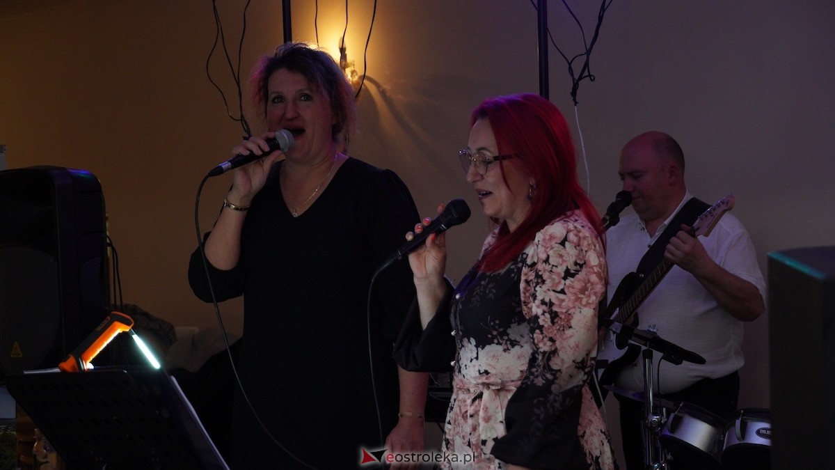 Jak za dawnych lat - potańcówka w gminie Olszewo-Borki [02.10.2025] - zdjęcie #50 - eOstroleka.pl