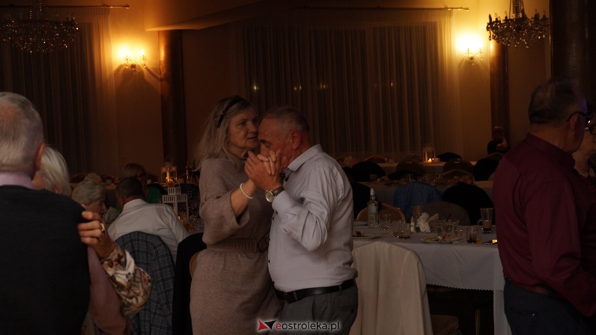 Jak za dawnych lat - potańcówka w gminie Olszewo-Borki [02.10.2025] - zdjęcie #43 - eOstroleka.pl