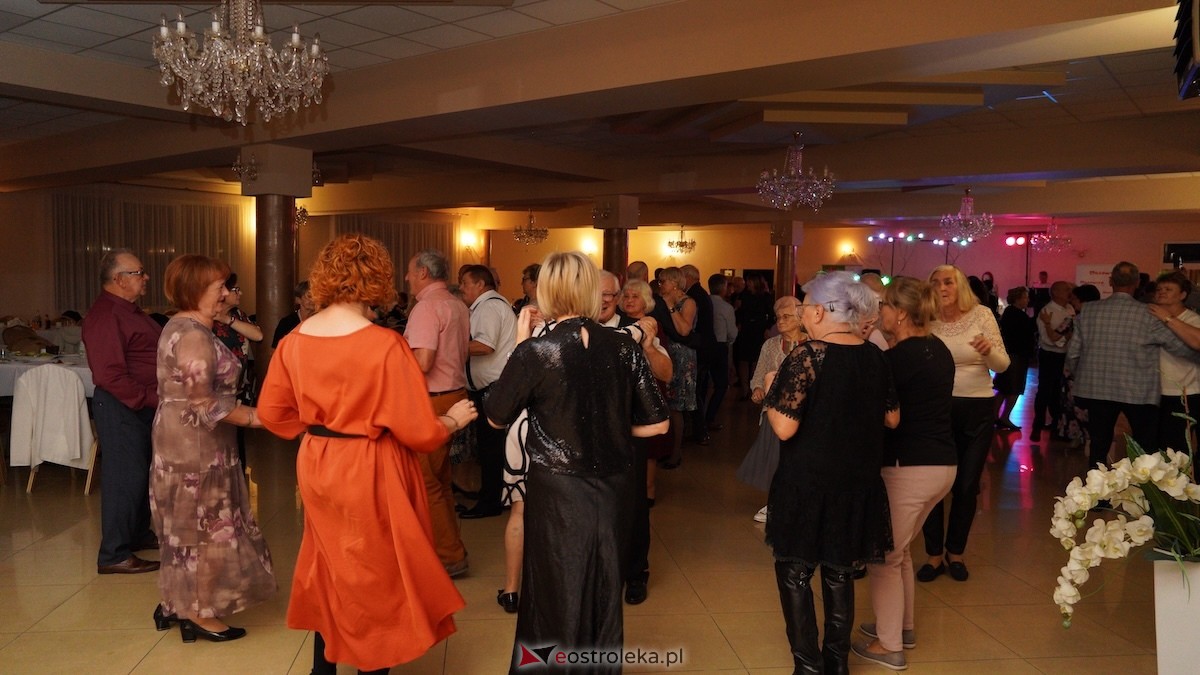 Jak za dawnych lat - potańcówka w gminie Olszewo-Borki [02.10.2025] - zdjęcie #42 - eOstroleka.pl