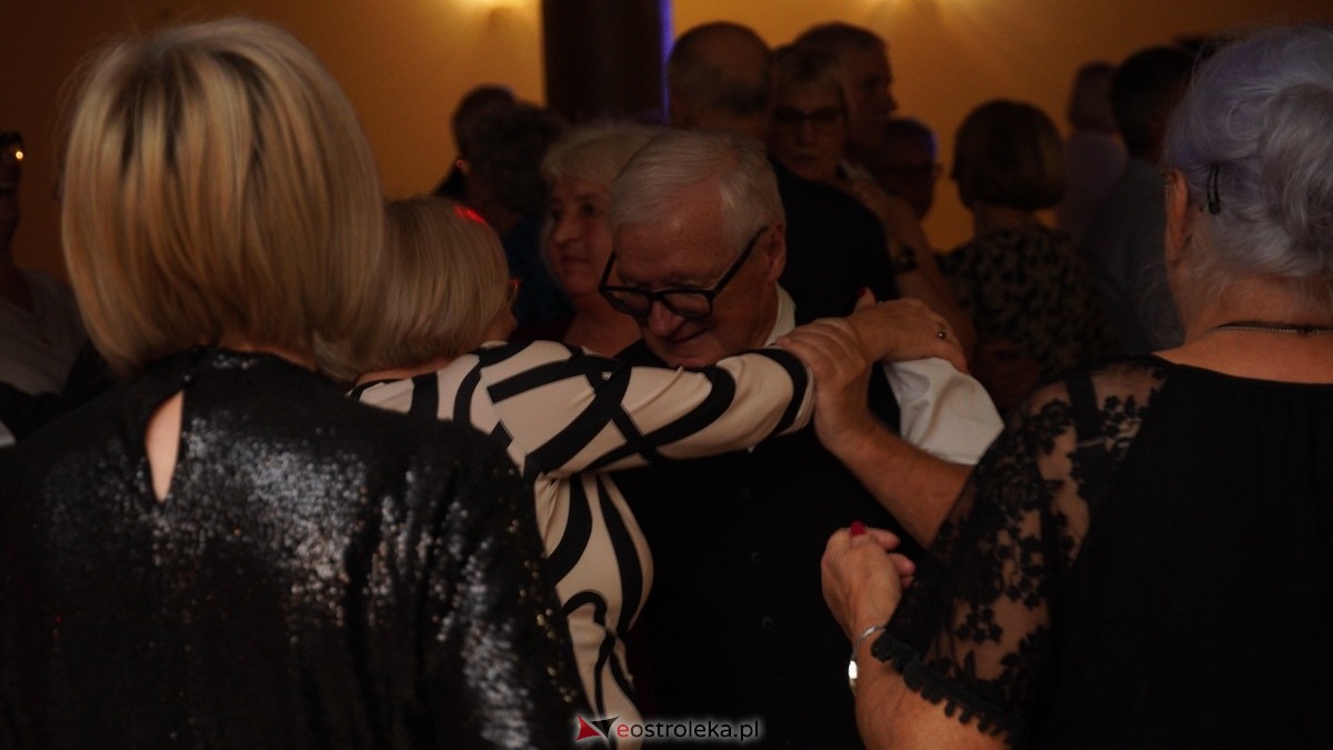 Jak za dawnych lat - potańcówka w gminie Olszewo-Borki [02.10.2025] - zdjęcie #40 - eOstroleka.pl