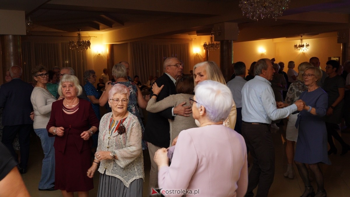 Jak za dawnych lat - potańcówka w gminie Olszewo-Borki [02.10.2025] - zdjęcie #39 - eOstroleka.pl