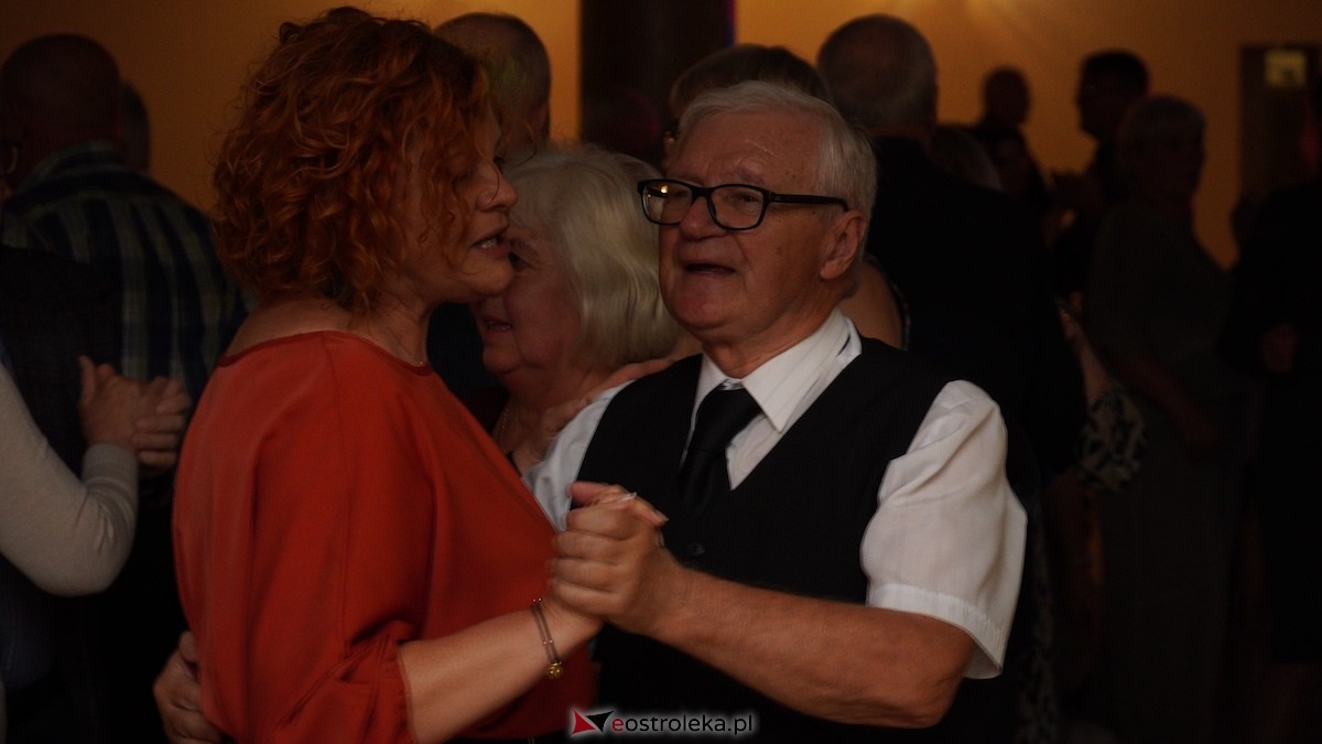 Jak za dawnych lat - potańcówka w gminie Olszewo-Borki [02.10.2025] - zdjęcie #37 - eOstroleka.pl