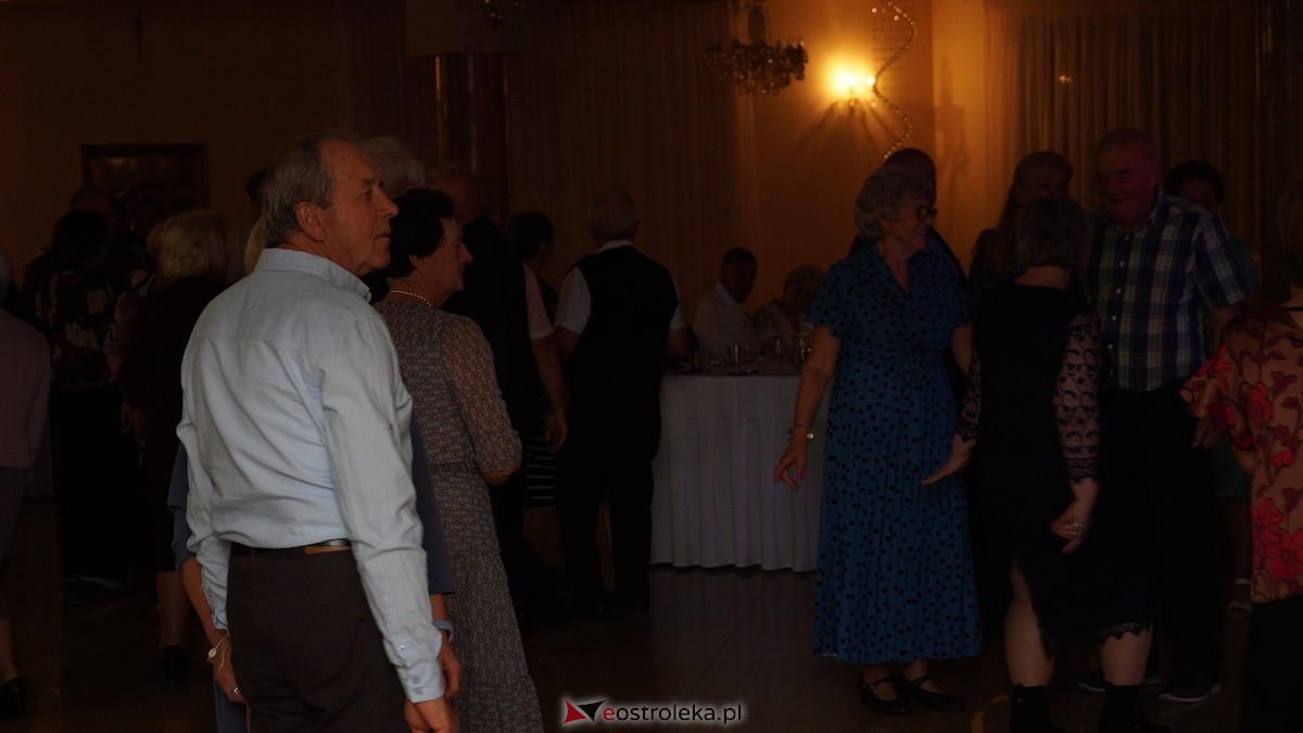 Jak za dawnych lat - potańcówka w gminie Olszewo-Borki [02.10.2025] - zdjęcie #35 - eOstroleka.pl