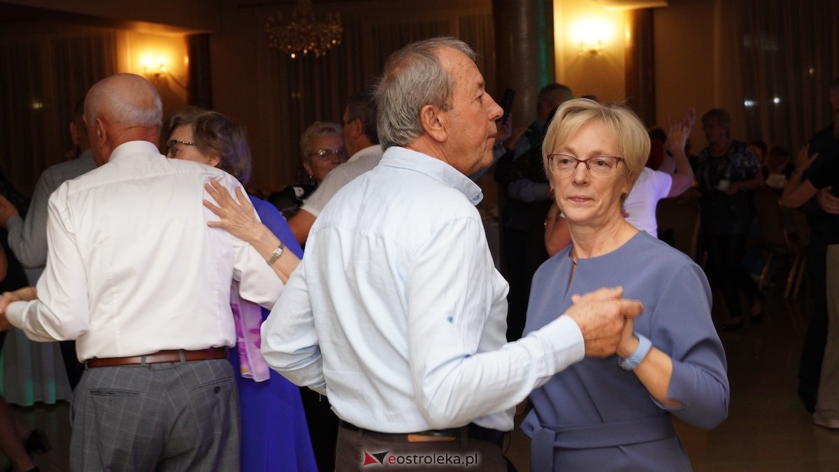 Jak za dawnych lat - potańcówka w gminie Olszewo-Borki [02.10.2025] - zdjęcie #33 - eOstroleka.pl