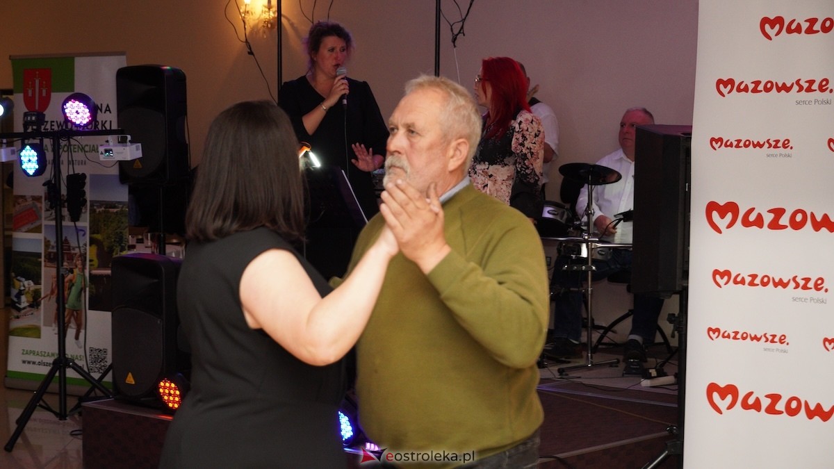 Jak za dawnych lat - potańcówka w gminie Olszewo-Borki [02.10.2025] - zdjęcie #19 - eOstroleka.pl