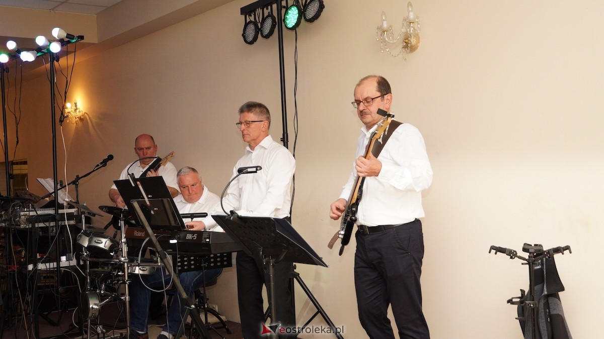 Jak za dawnych lat - potańcówka w gminie Olszewo-Borki [02.10.2025] - zdjęcie #8 - eOstroleka.pl