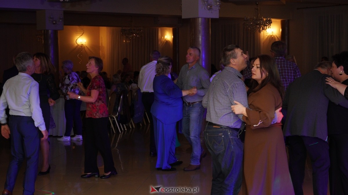 Jak za dawnych lat - potańcówka w gminie Olszewo-Borki [02.10.2025] - zdjęcie #1 - eOstroleka.pl