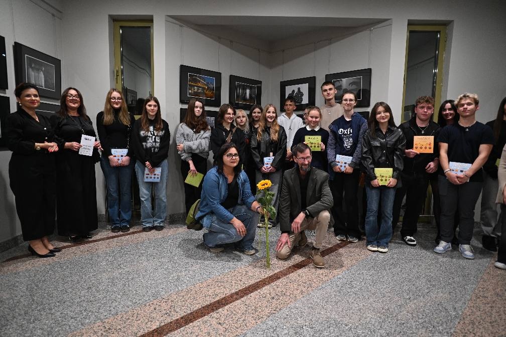 Dwa światy fotografii w Ostrołęckim Centrum Kultury: Wernisaże w ramach XVII Festiwalu OFF [03.10.2025] - zdjęcie #16 - eOstroleka.pl