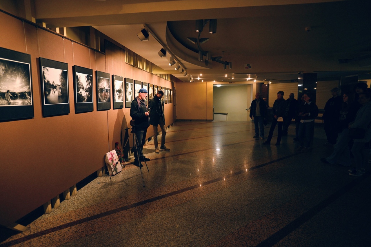 Dwa światy fotografii w Ostrołęckim Centrum Kultury: Wernisaże w ramach XVII Festiwalu OFF [03.10.2025] - zdjęcie #12 - eOstroleka.pl