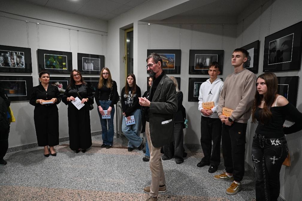 Dwa światy fotografii w Ostrołęckim Centrum Kultury: Wernisaże w ramach XVII Festiwalu OFF [03.10.2025] - zdjęcie #3 - eOstroleka.pl