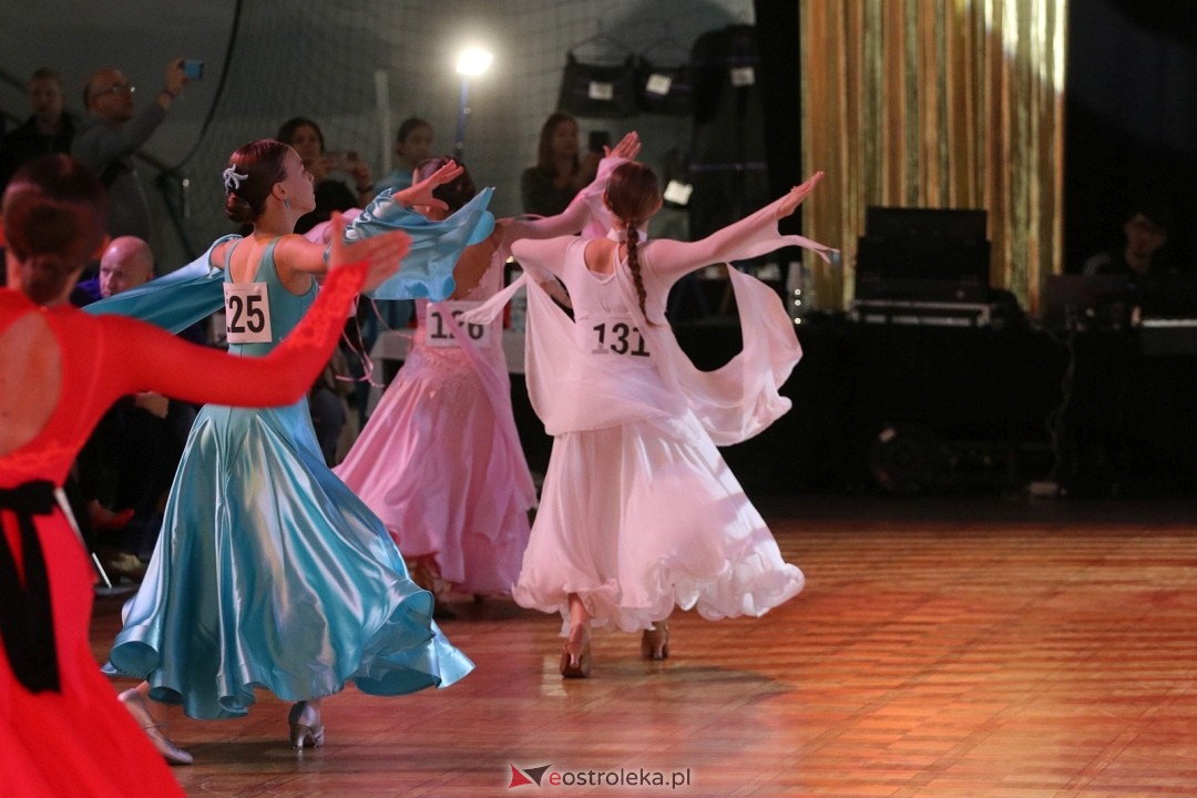 Turniej Tańca Towarzyskiego O Złotą Podwiązkę [4.10.2025] - zdjęcie #38 - eOstroleka.pl