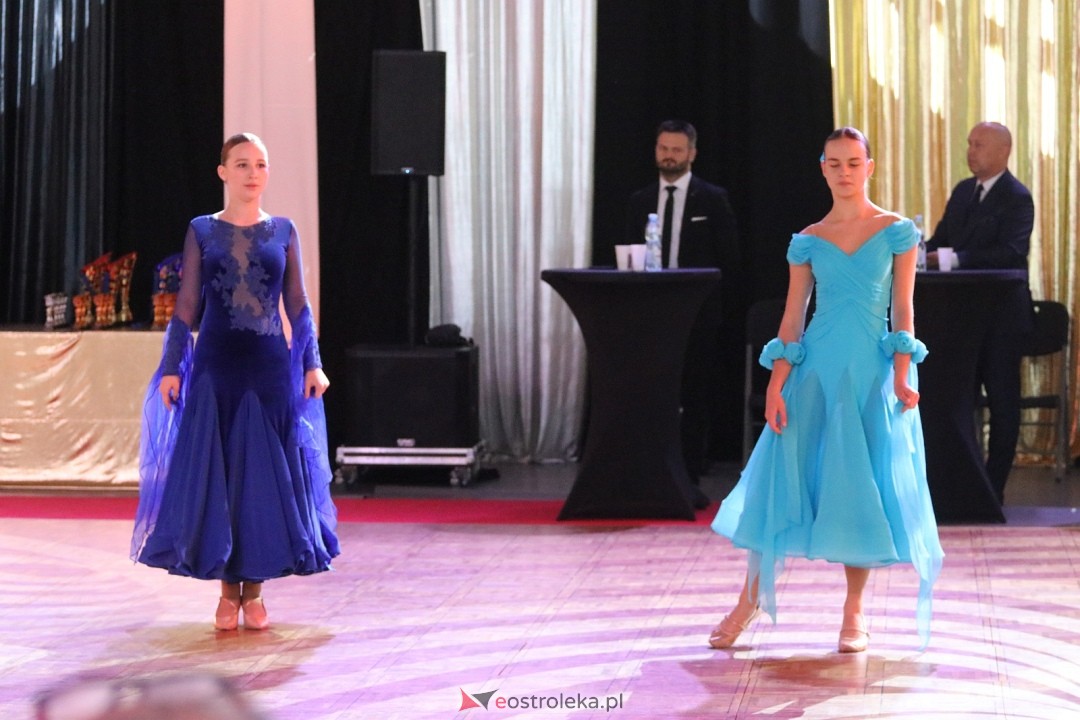 Turniej Tańca Towarzyskiego O Złotą Podwiązkę [4.10.2025] - zdjęcie #34 - eOstroleka.pl